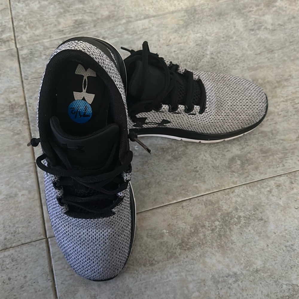 Under Armour Women’s shoe